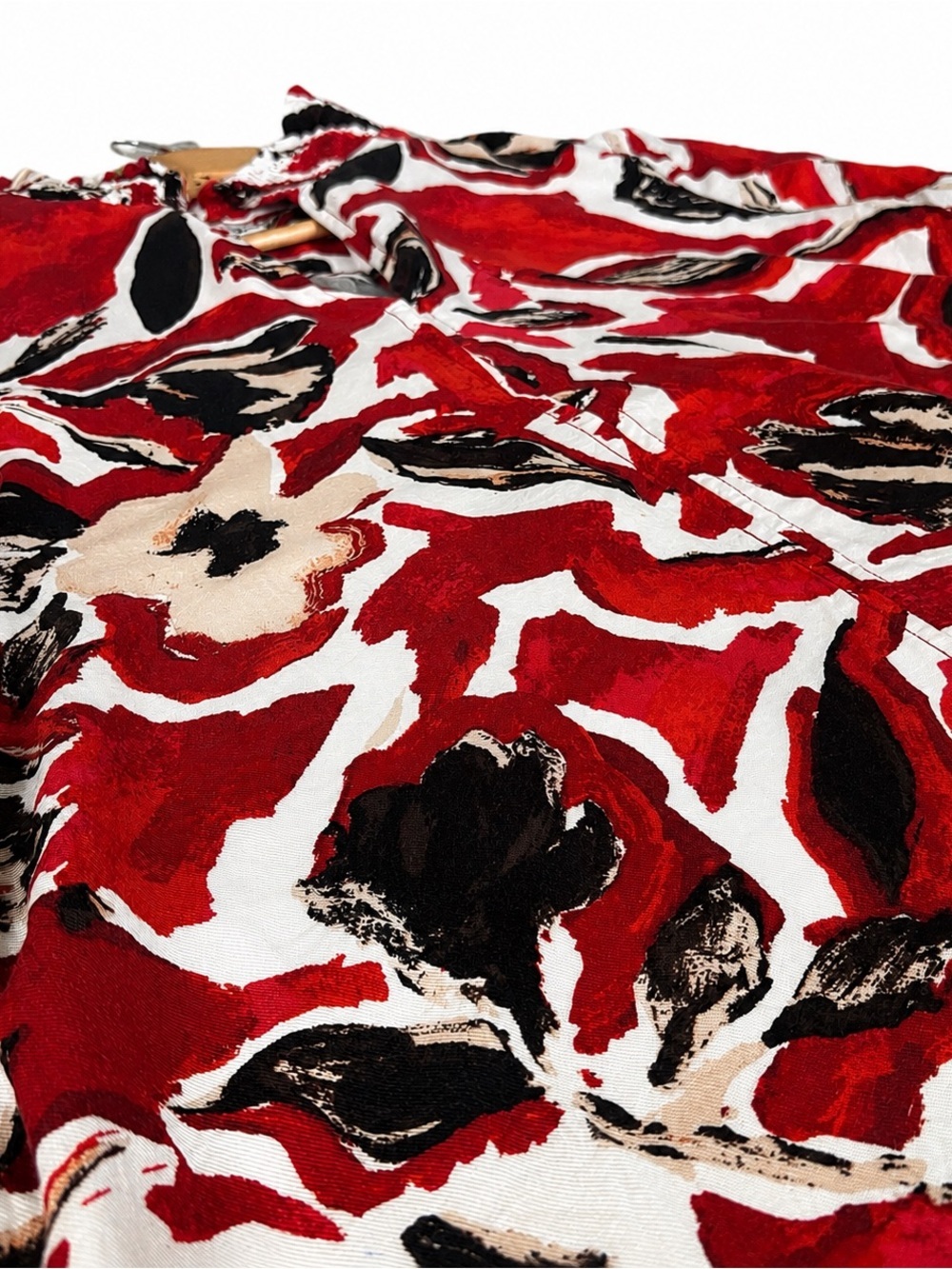 NIC+ZOE Red/Black Abstract Floral Blouse, Women’s Size Medium - Picture 4 of 8